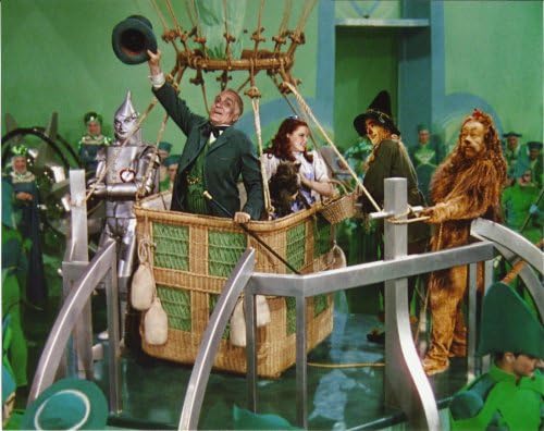Čarobnjak iz Oza Cast Dorothy & Profesor Marvel u balonu s vrućim zrakom, spremajući se skinuti Judy Garland Ray Bolger Bert Lahr Jack