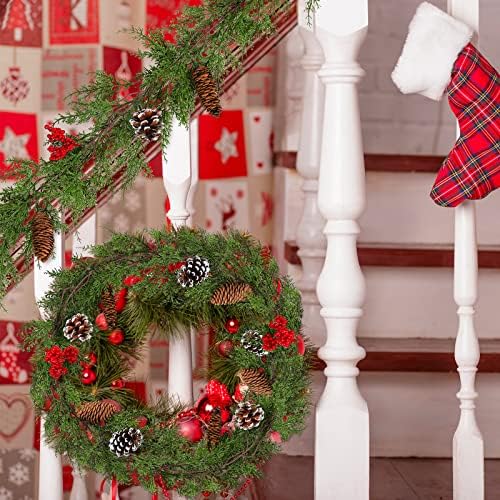 AnyDesign Božićni vijenac s crvenim bobicama borovi konusi Umjetni božićni viseći cedar vijenac za zimske xmas zabave za večeru u zatvorenom